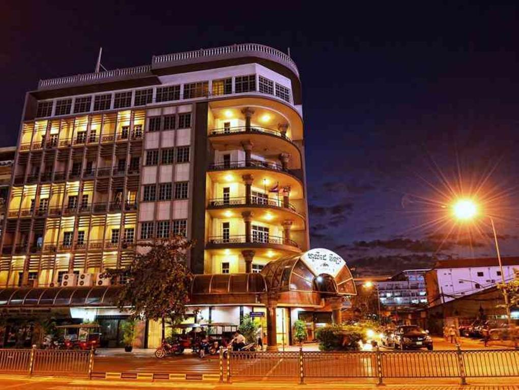 Holiday Villa Hotel City Centre Phnom Penh Ngoại thất bức ảnh