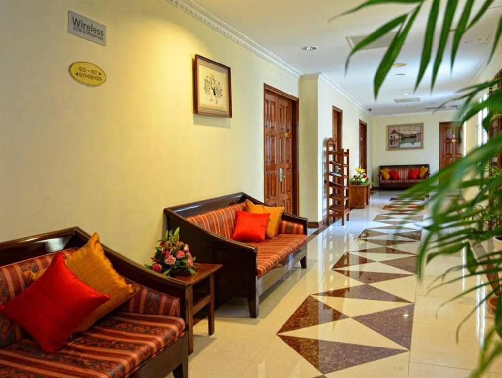 Holiday Villa Hotel City Centre Phnom Penh Ngoại thất bức ảnh