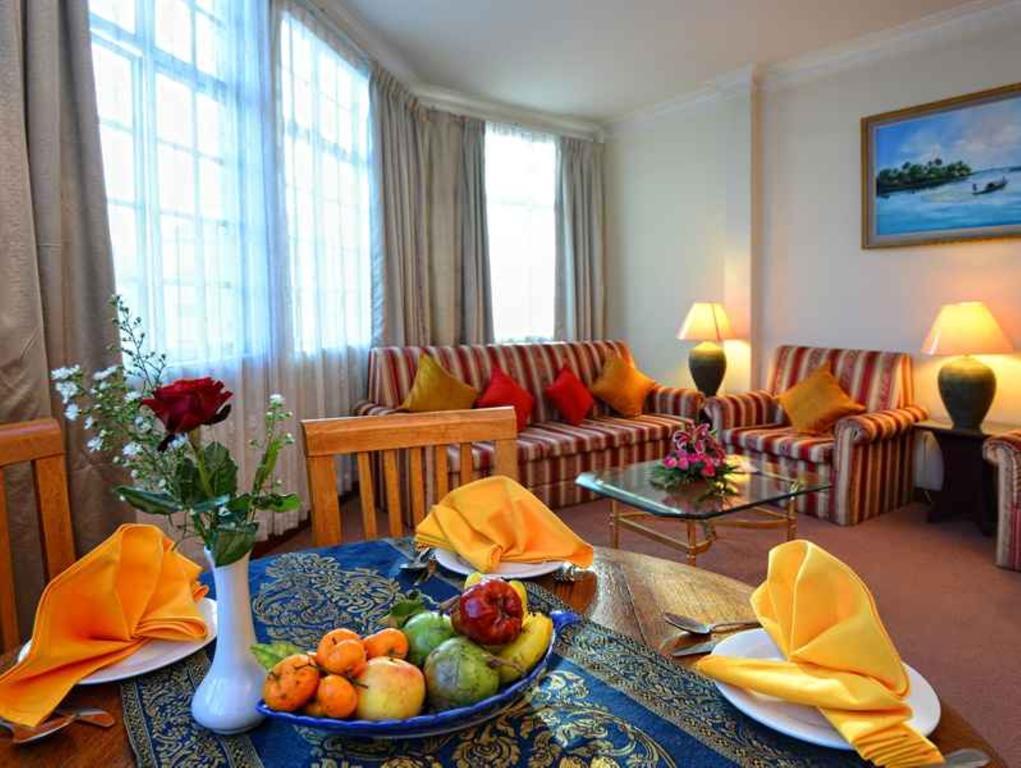 Holiday Villa Hotel City Centre Phnom Penh Ngoại thất bức ảnh
