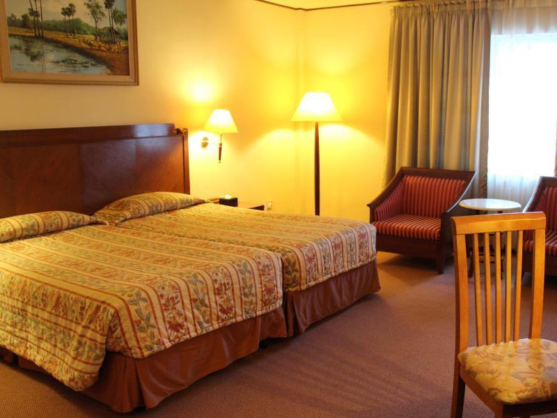 Holiday Villa Hotel City Centre Phnom Penh Ngoại thất bức ảnh